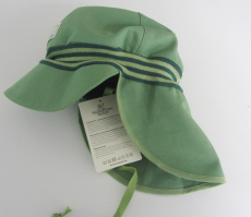 Mütze mit Schild und Nackenschutz PICKAPOOH-Tim Strick UV 60, 100% Bio-Baumwolle (kbA), green tea