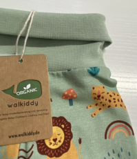 Walkiddy Baumwoll-Baby-Halbhose mit Nabelbund, 95% Bio-Baumwolle (kbA), 5% Elasthan, grün-Tiermuster