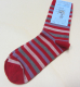 Grödo Socken, 75% Bio-Wolle(kbT), 23%-Baumwolle(kbA) u. 2% Elasthan, rot-rosa-flieder-grau